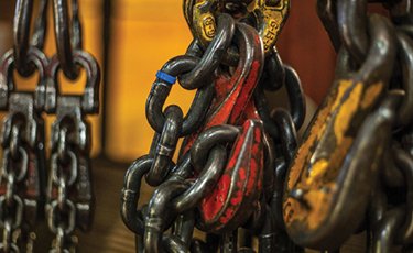 How to Store and Maintain Chains and Chain Slings